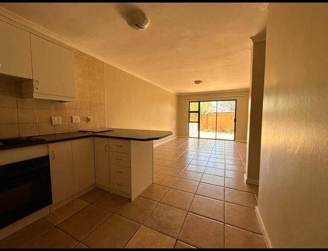 2 BEDROOM PROPERTY TO RENT IN FAIRVIEW GOLF ESTATE